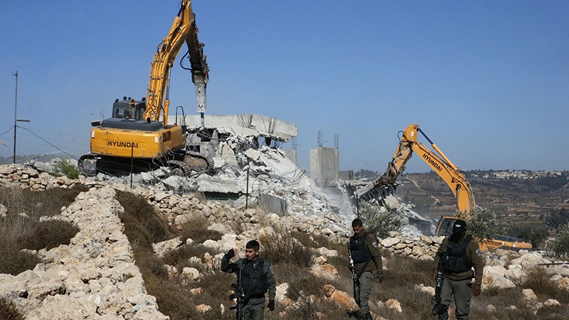 اسرائیلی فوجیوں نے تین فلسطینیوں کے گھر منہدم کردیئے