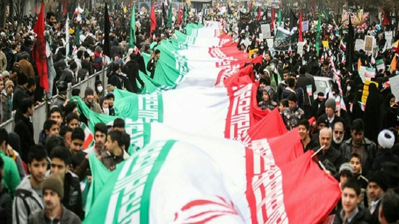 رہبرانقلاب اسلامی سے تجدید بیعت کیلئے تہرانی عوام سڑکوں پر