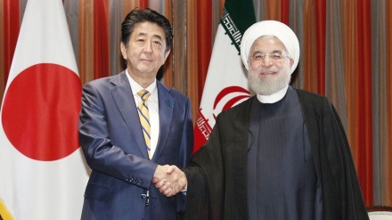 صدر ایران جاپان پہونچے ۔ ویڈیو