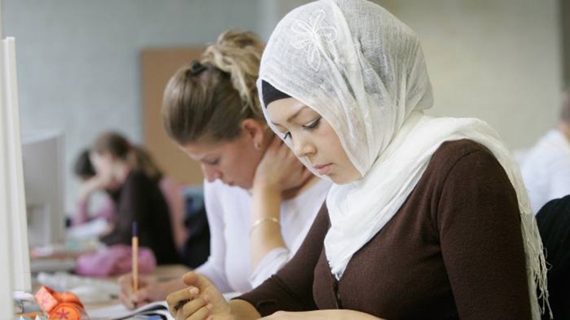 Austrijske vlasti razmatraju zabranu hidžaba i za nastavnice