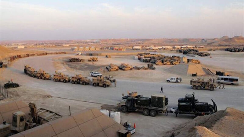 عراق میں امریکی دہشتگرد فوجی اڈے پر میزائلوں سے حملہ