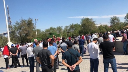 Almatıda etiraz aksiyası