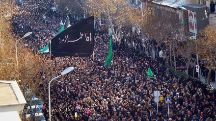 خۆپیشاندانی خەڵکی ئەسفەهان بە بۆنەی ئیدانە کردنی تیرۆری سەردار سپەهبۆد قاسم سلێمانی