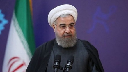 استقامت، امریکی سازشوں کی ناکامی کا عامل ہے : صدر حسن روحانی 