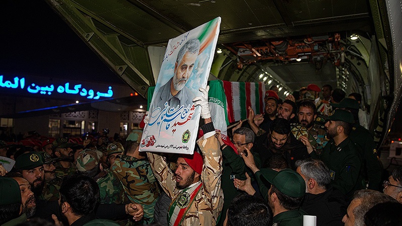 General Soleymaninin pak cənazəsi İslami İrana daxil olub
