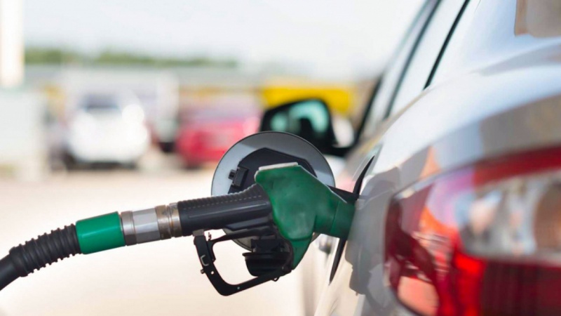 پاکستان میں ایندھن کی قیمتوں میں اضافہ 