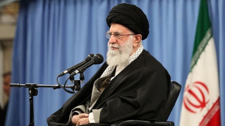 دشمن کی سازشوں کا مقابلہ کرنے پر رہبر انقلاب اسلامی کی تاکید