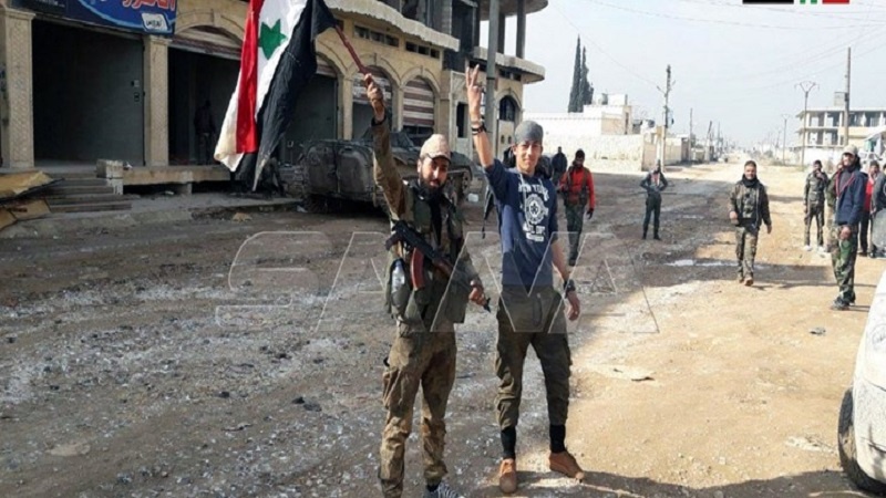 شامی فوج، شہر سراقب میں داخل، تفتناز فوجی ہوائی سے ہوئی نزدیک