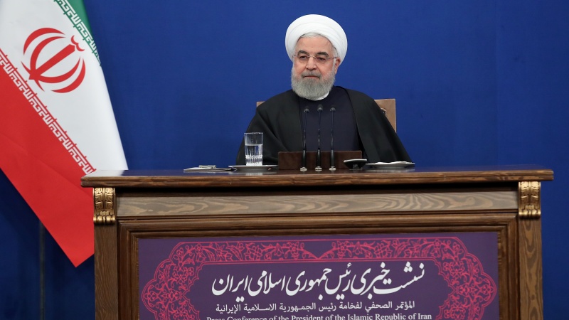 صحافیوں کے ساتھ صدر حسن روحانی کی گفتگو، امریکہ کے ساتھ مذاکرات نہیں ہوں گے