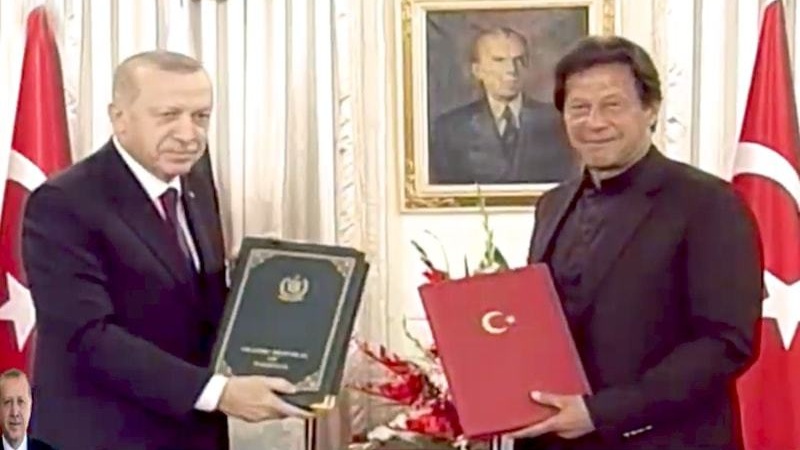 ترک صدر کی پاکستانی وزیراعظم سے ملاقات 