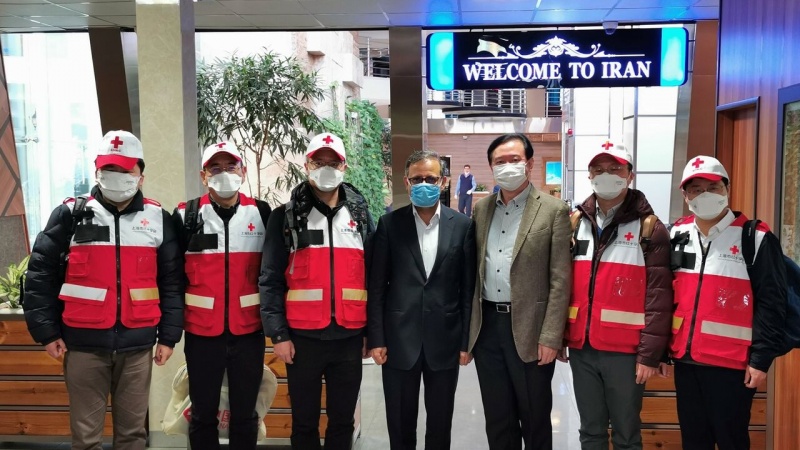 چینی ڈاکٹروں کی ٹیم تہران پہنچ گئی