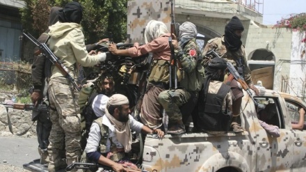 یمن، جارح دشمن کے عناصر آپس میں الجھ پڑے! 