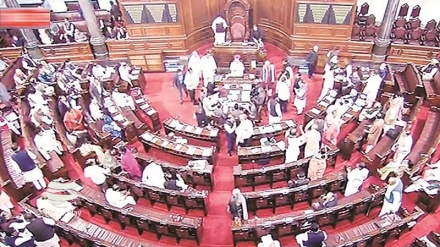 ہندوستانی پارلیمنٹ کے دونوں ایوانوں میں  ہنگامہ آرائی