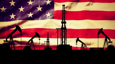 موقع پرست امریکہ تیل ذخیرہ کرنے میں جٹا