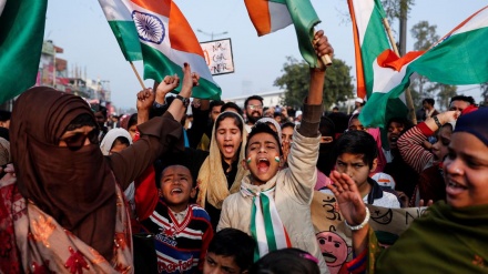 مودی، ہماری پریشانیوں کو سمجھیں: ہندوستانی خواتین