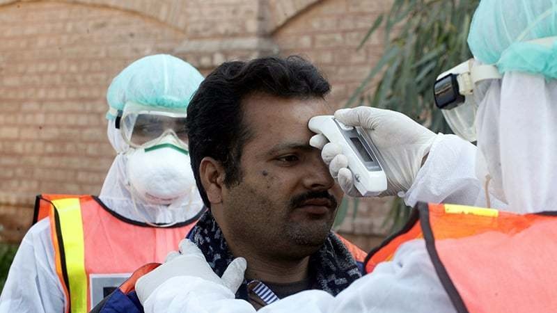پاکستان؛ کورونا بیماروں کی تعداد ہزار سے تجاوز کرگئی