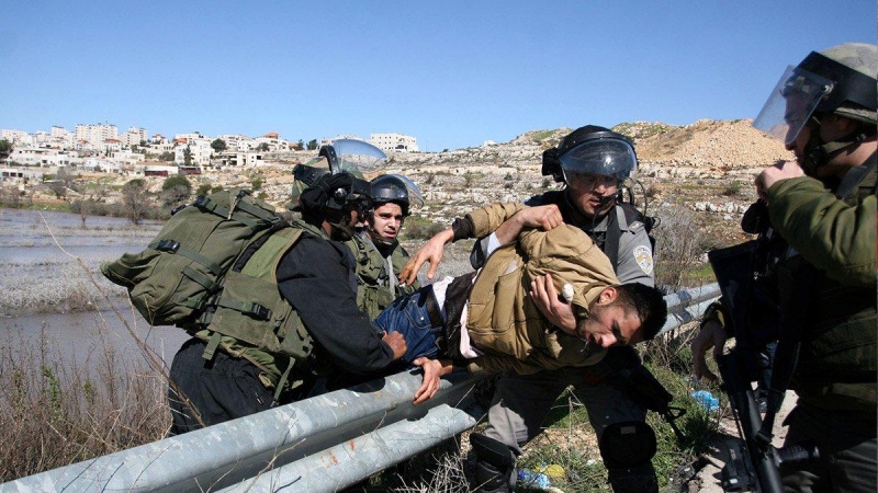 صیہونی فوجیوں کی بربریت، متعدد فلسطینی گرفتار