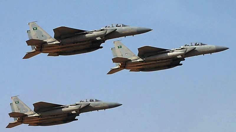 مآرب کی جانب یمنی فوجیوں کی پیشقدمی کو روکنے کیلئے سعودی اتحاد کا بڑا حملہ