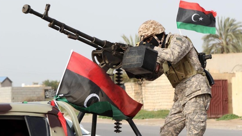 لیبیا، باغی حفتر کے ٹھکانوں پر سرکاری فوج کے حملے جاری