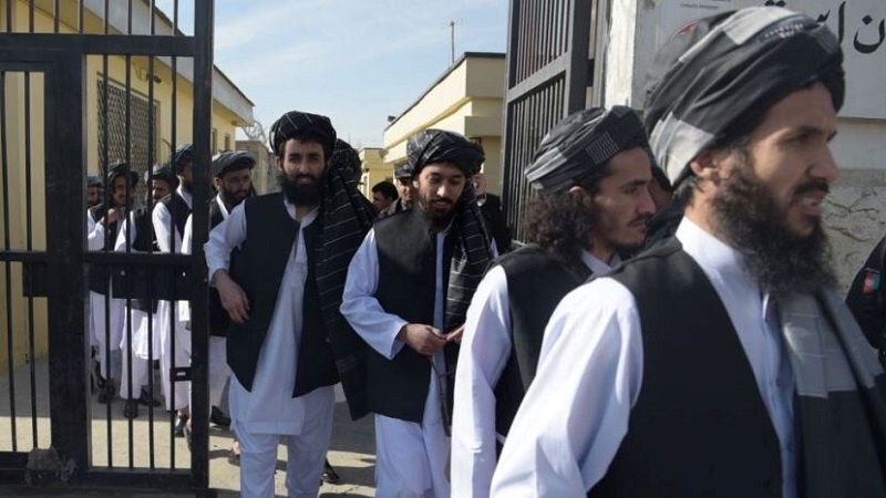 افغانستان: سینکڑوں طالبان قیدی رہا