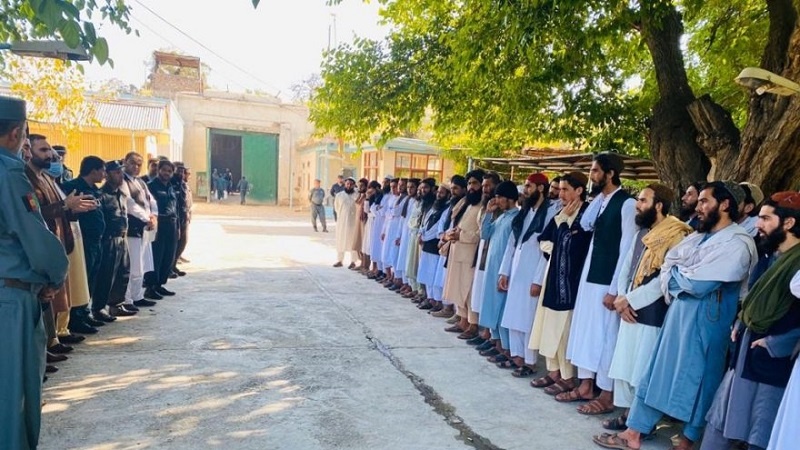 افغان حکومت نے 98 طالبان قیدیوں کو رہا کردیا