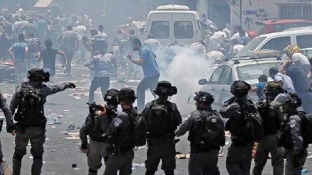 Sionist hərbçilər fələstinli didərginlər düşərgəsinə hücum ediblər