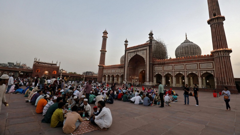 ماہ مبارک رمضان میں جان بوجھ کر روزہ نہ رکھنے کی سزا