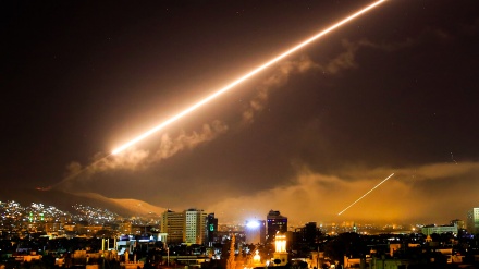 شام پر اسرائيل کے حملے تیز، شام کے جوابی کارروائي نہ کرنے کی وجہ؟