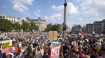 Britaniyada Corc Floyda dəstək aksiyası keçirilib