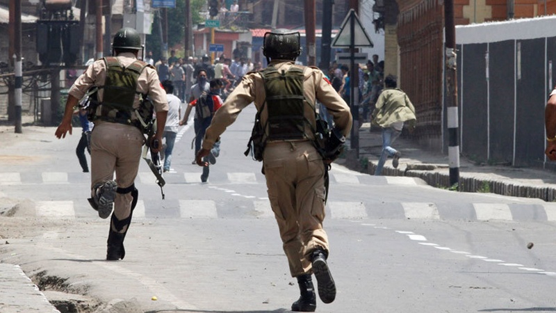 ہندوستان کے زیر انتظام کشمیر میں جھڑپ 