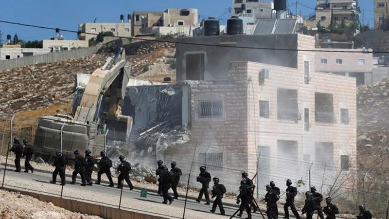 فلسطینیوں کے گھروں کی مسماری اور مقامات مقدسہ کی بے حرمتی