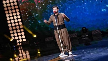 چڕینی سەرسوڕھێنەری مەحەمەد پەرویزی ، گۆرانی بێژی کورد لە بەرنامەی عەسری جەدیددا