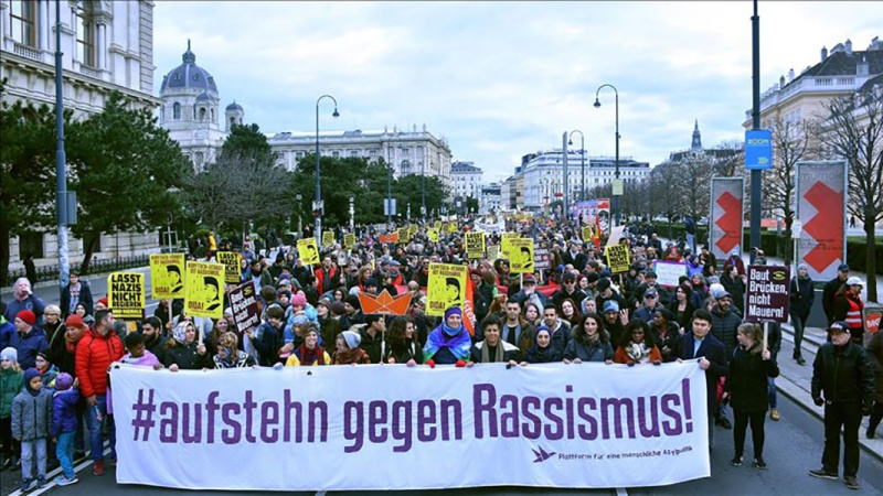 Avstriya xalqı ABŞ-dakı rasizmə qarşı aksiya keçirib