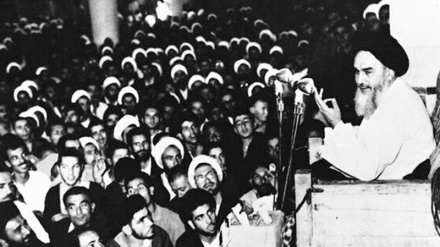 15 xordad; İran xalqının böyük islami hərəkatının başlanğıcı
