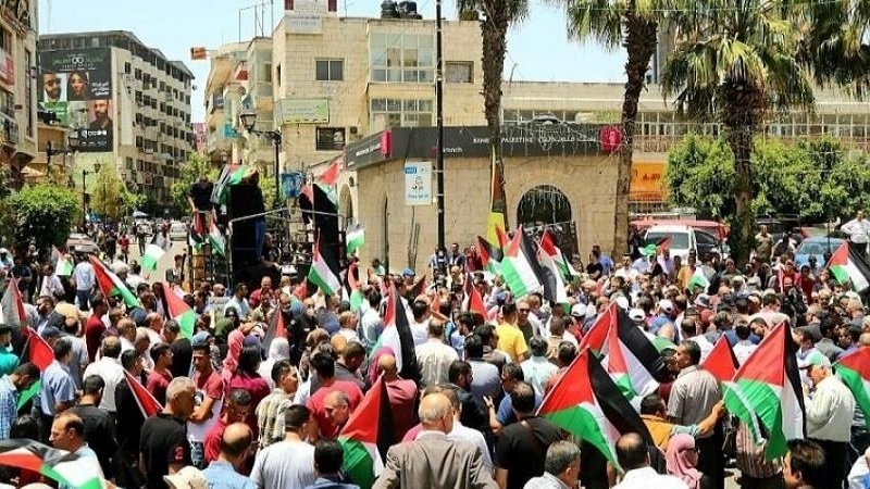 امریکی سازشوں کے خلاف مقبوضہ بیت المقدس میں مظاہرہ
