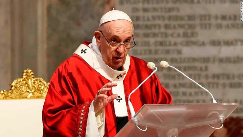 Papa ABŞ-dakı rasizmi pisləyib