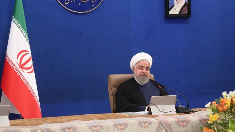 حکومت ایران کو اندرون یا بیرون ملک سے قرضے لینے کی ضرورت نہیں: صدر روحانی 