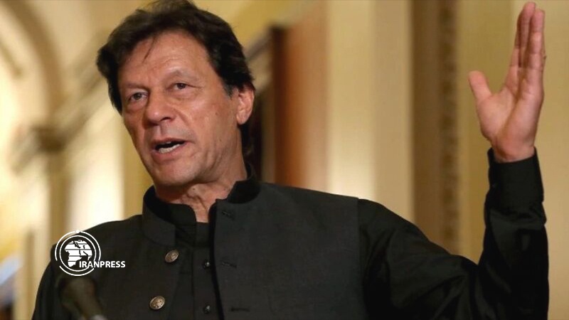 عمران خان نے اپوزیشن پر بلیک میلنگ کا الزام لگایا