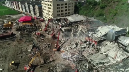 چین، آئل ٹینکر دھماکے کے بعد تباہی کے مناظر ۔ ویڈیو