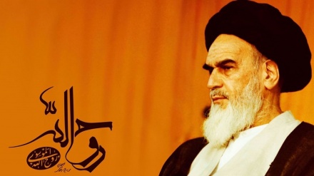 Iranci obilježavaju 31. godišnjicu preseljenja Imama Homeinija