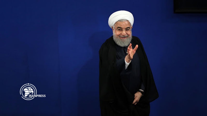 ایران جھکنے والا نہیں: صدر روحانی