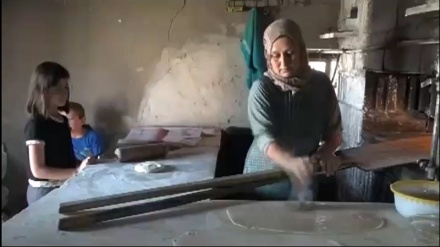 Jina kurd a Sûrî ku firn yan nanpêjxaneyê digerîne