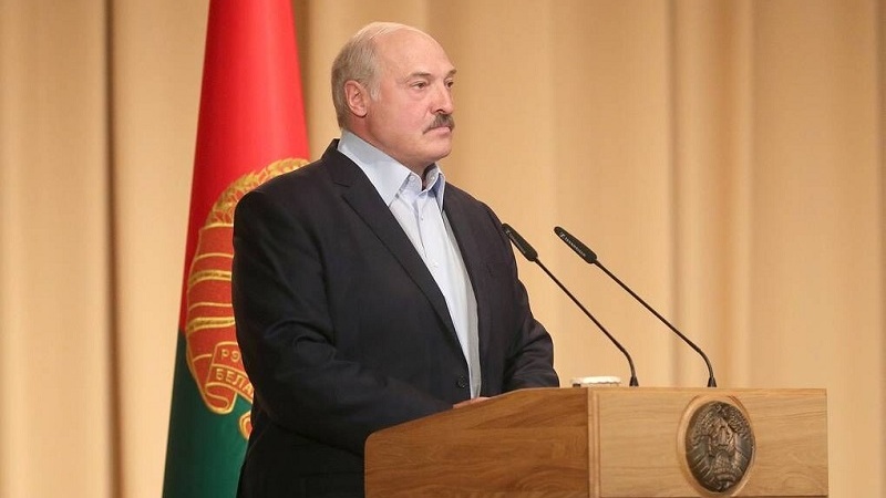Lukaşenko Belarus konstitusiyasını dəyişmək niyyətindədir