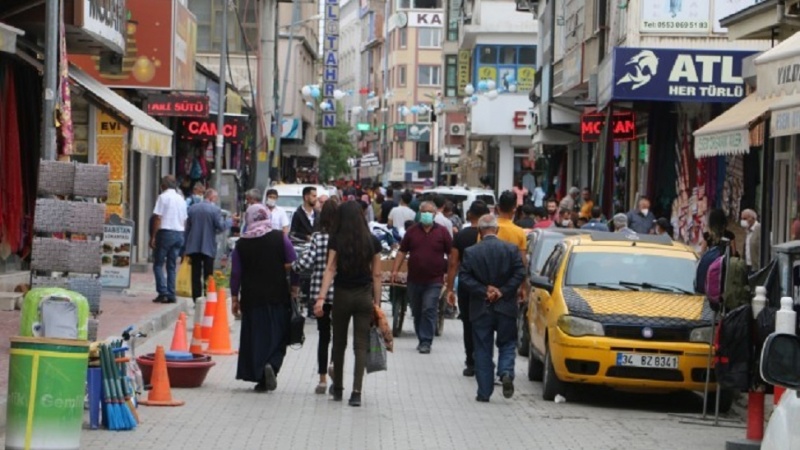  Welatî: Em nikarin cilên cejnê ji zarokên xwe re bikirin