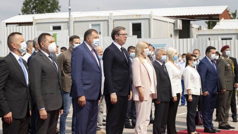Dodik iskoristio prijem Vučićevih saniteta za političku maštu i 