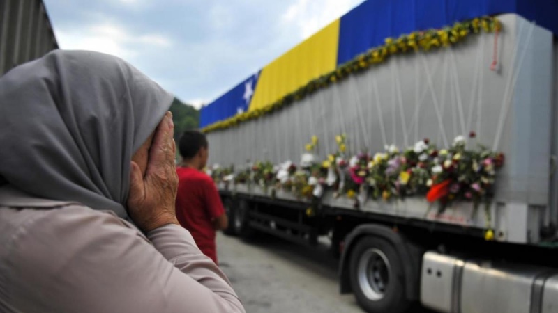 Krenula tužna kolona s tijelima ubijenih Srebreničana