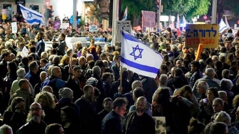 10 min etirazçı Netanyahunun iqamətgahı önündə aksiya keçirdi