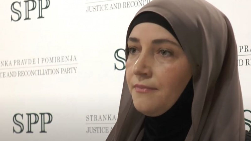 Srbija je danas dobila prvu poslanicu pod hidžabom