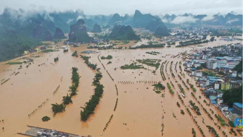 چین میں آیا بھیانک سیلاب، لاکھوں متاثر