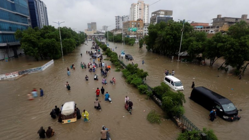 شدید بارشوں نے کراچی میں تباہی مچادی 